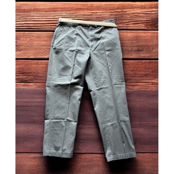 HAGGAR Pleated Classic Fit Pants Mens38x32  Dk Gray Iron Free Premium Khaki - Picture 1 of 5